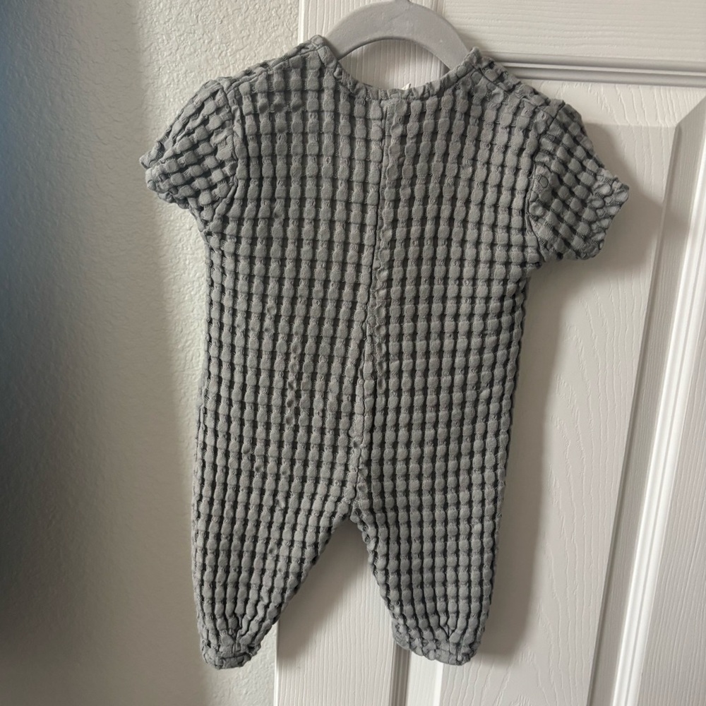 Quincy Mae Hayes Waffle Knit Romper - Picture 2 of 3